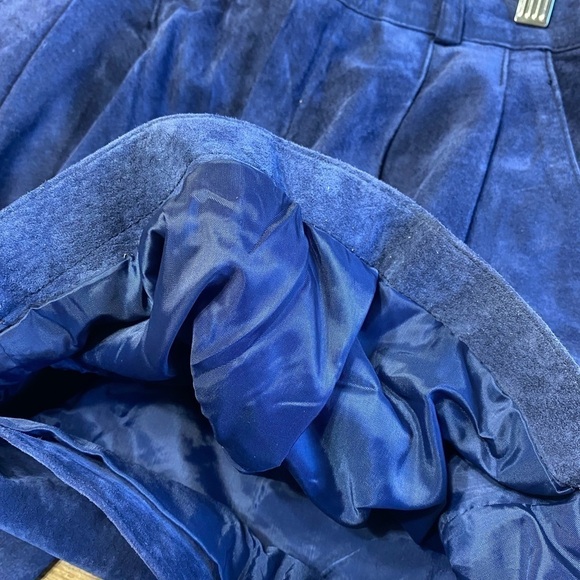 VTG 100% Leather(Suede) Navy Winter Shorts, size 4 - Picture 5 of 7